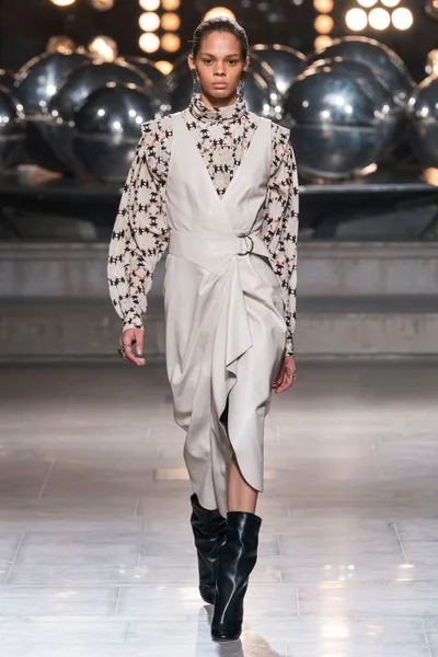 Look 8